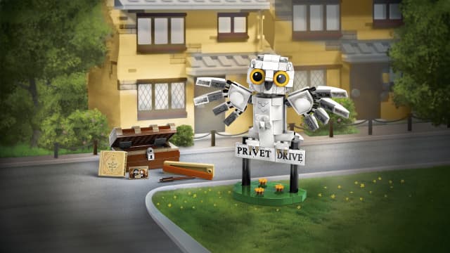 76425 Hedwig™ at 4 Privet Drive V29